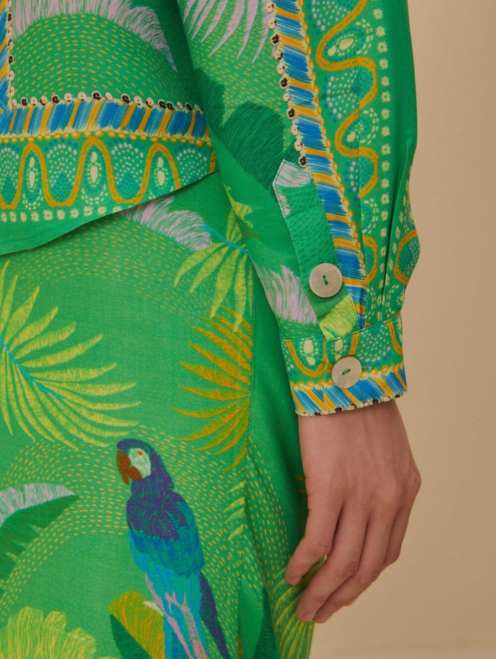 Farm Rio - Green Macaw Viscose Shirt - Size Women's US XS - Picture 5 of 9